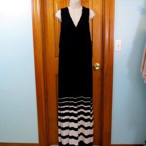 Soma Maxi Dress Black White Sleeveless Knit V-Neck Size Large